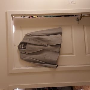 Tahari light gray women's pant suit